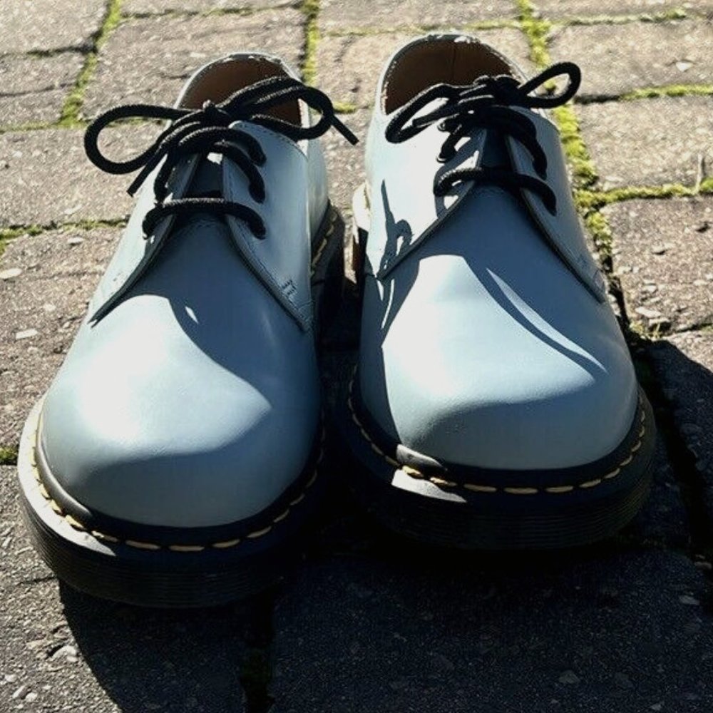 Never Worn! Dr. Martens 1461 Leather Oxford Shoes Mens 7 Womens 8. Light Blue